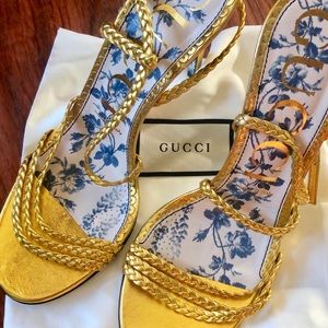 GUCCI *never been worn*